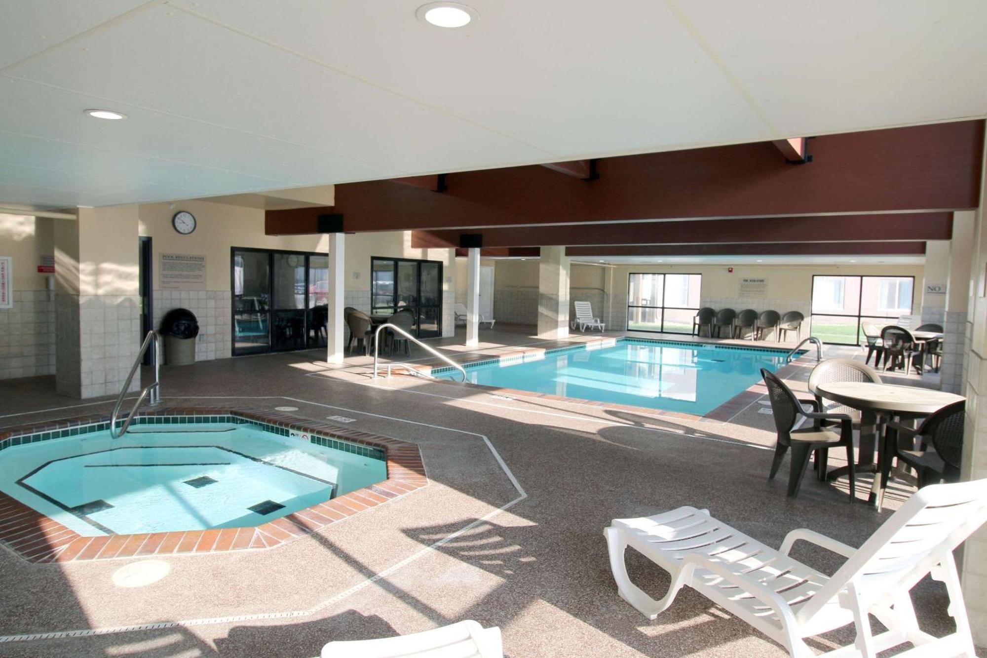 Country Inn & Suites By Radisson, Council Bluffs, Ia Esterno foto